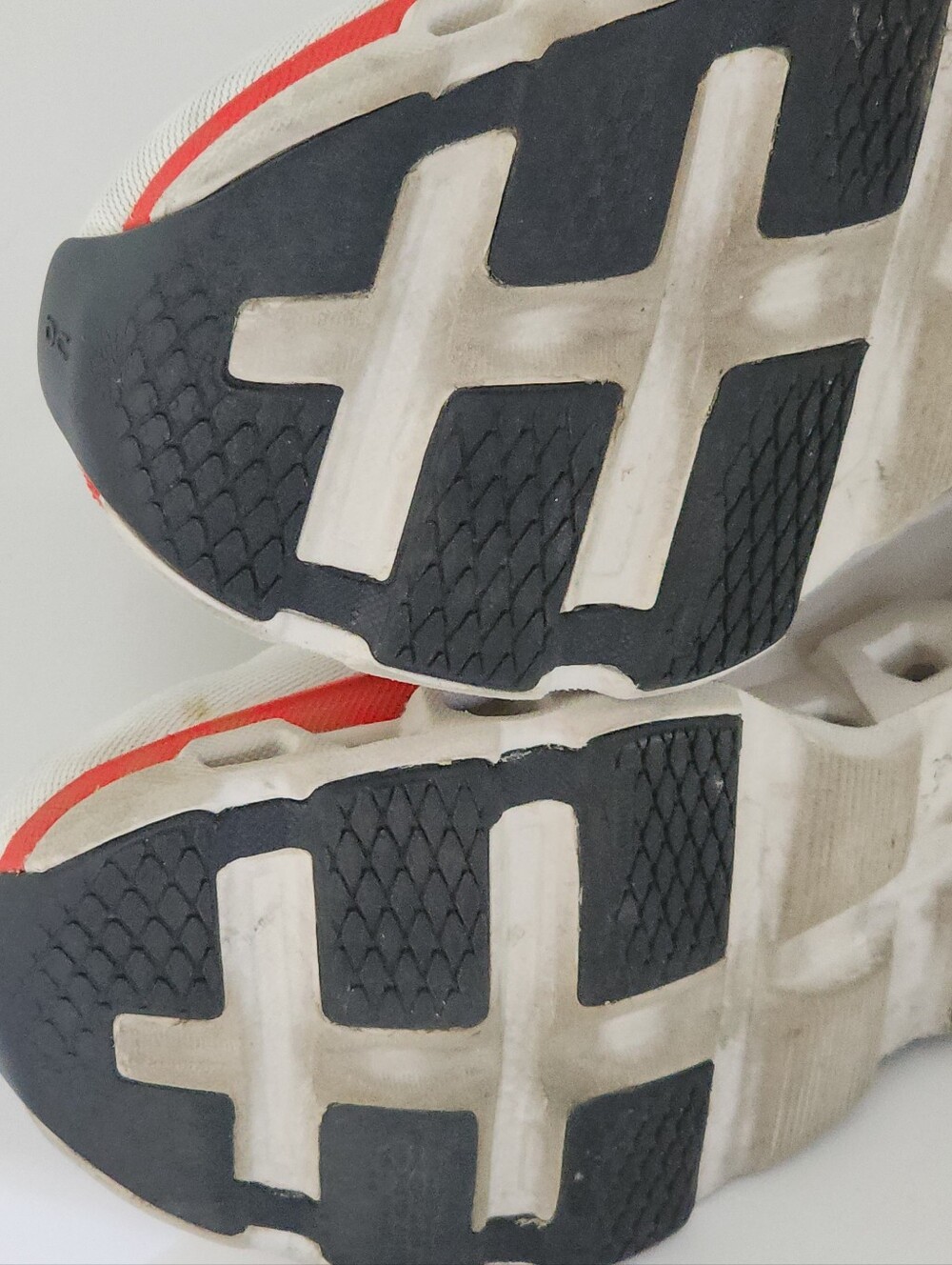 On Cloud Cloudmonster 2 Ivory Silver Red Running Shoes Women's Size 6.5 - Picture 6 of 14